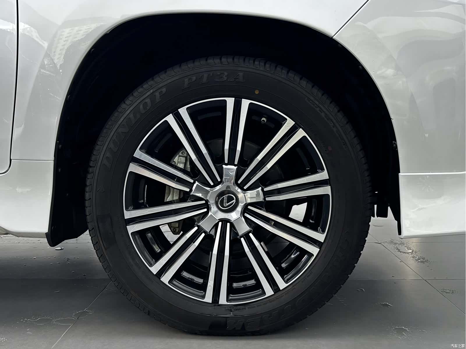 Lexus LX, 2020 24
