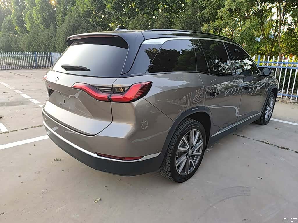 NIO ES8, 2020 7