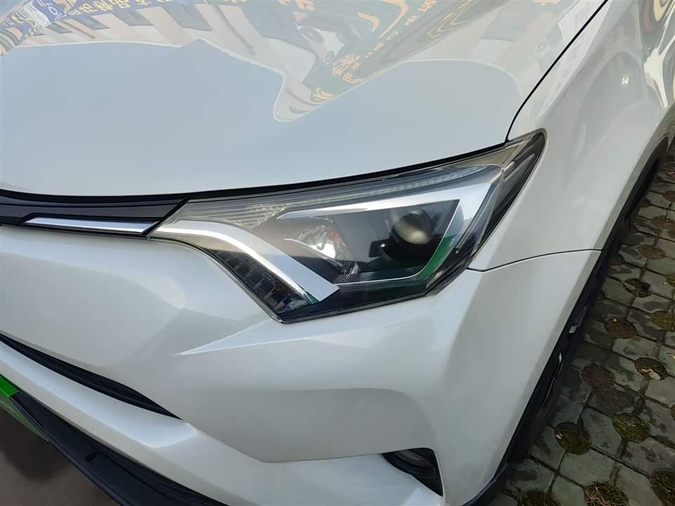 Toyota RAV4 Rongfang