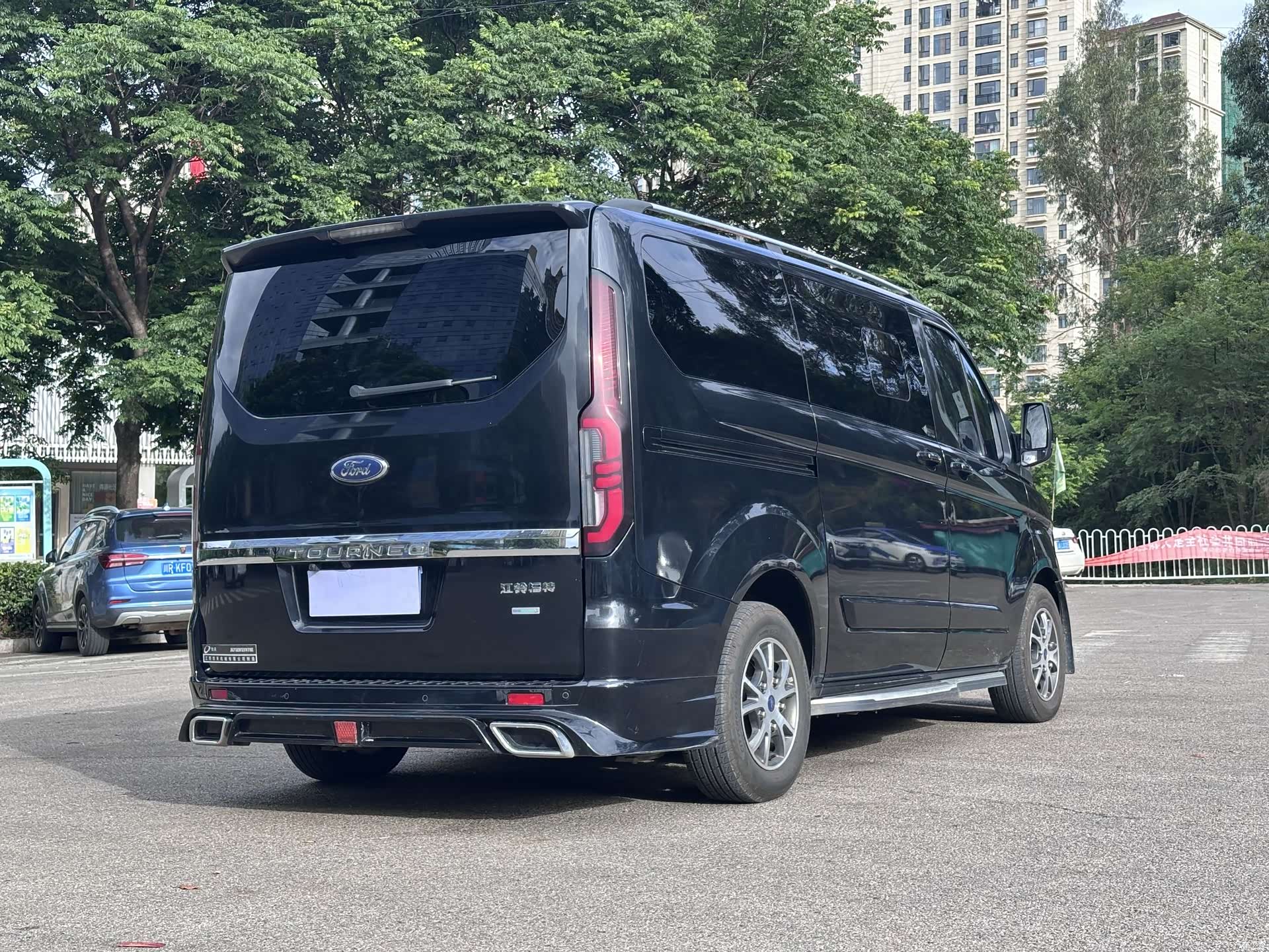 Ford Tourneo, 2023 9