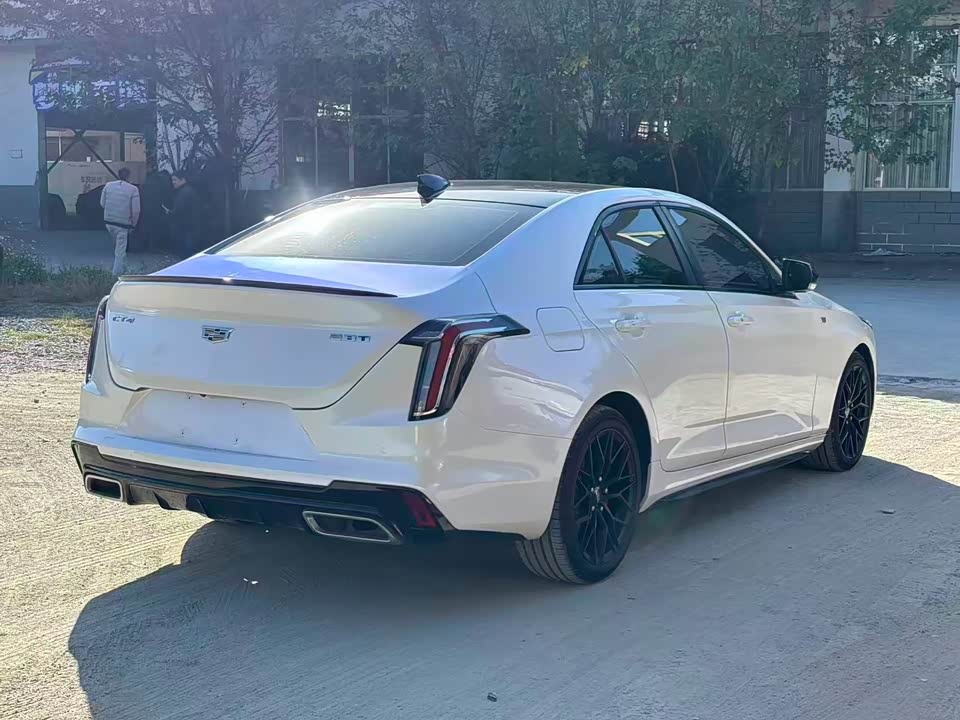 Cadillac CT4