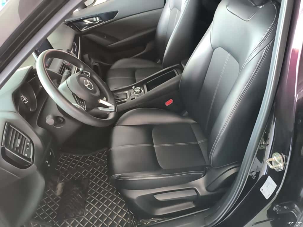 Mazda CX-4, 2022 15