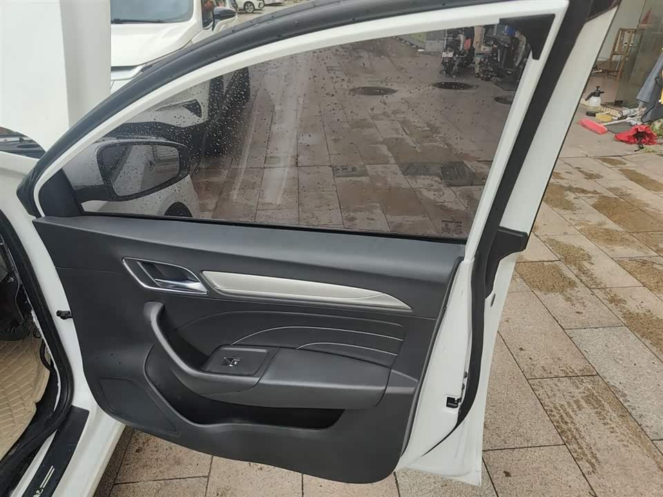 Roewe i6 Roewe i6