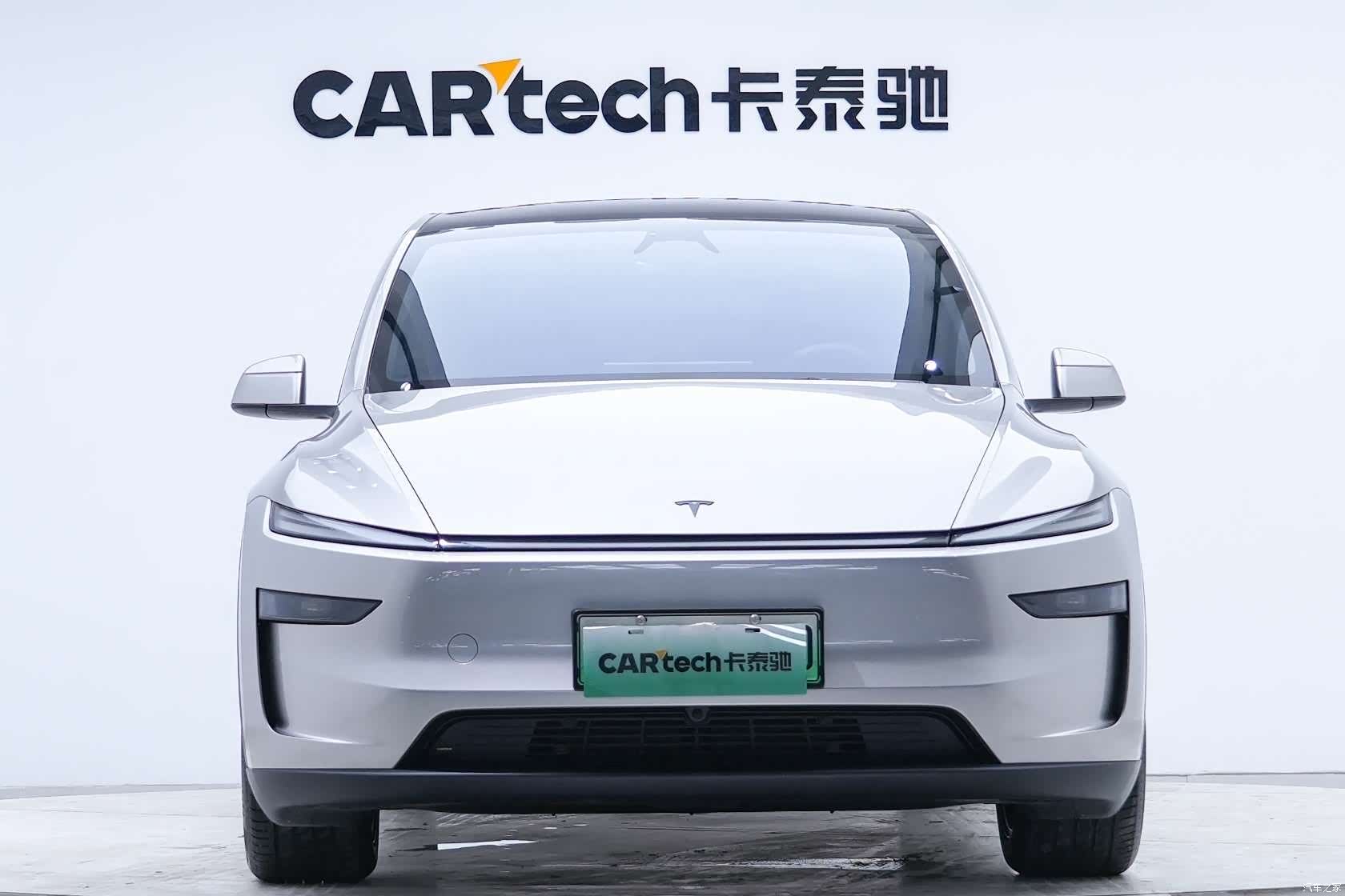 Tesla Model Y, 2026 7