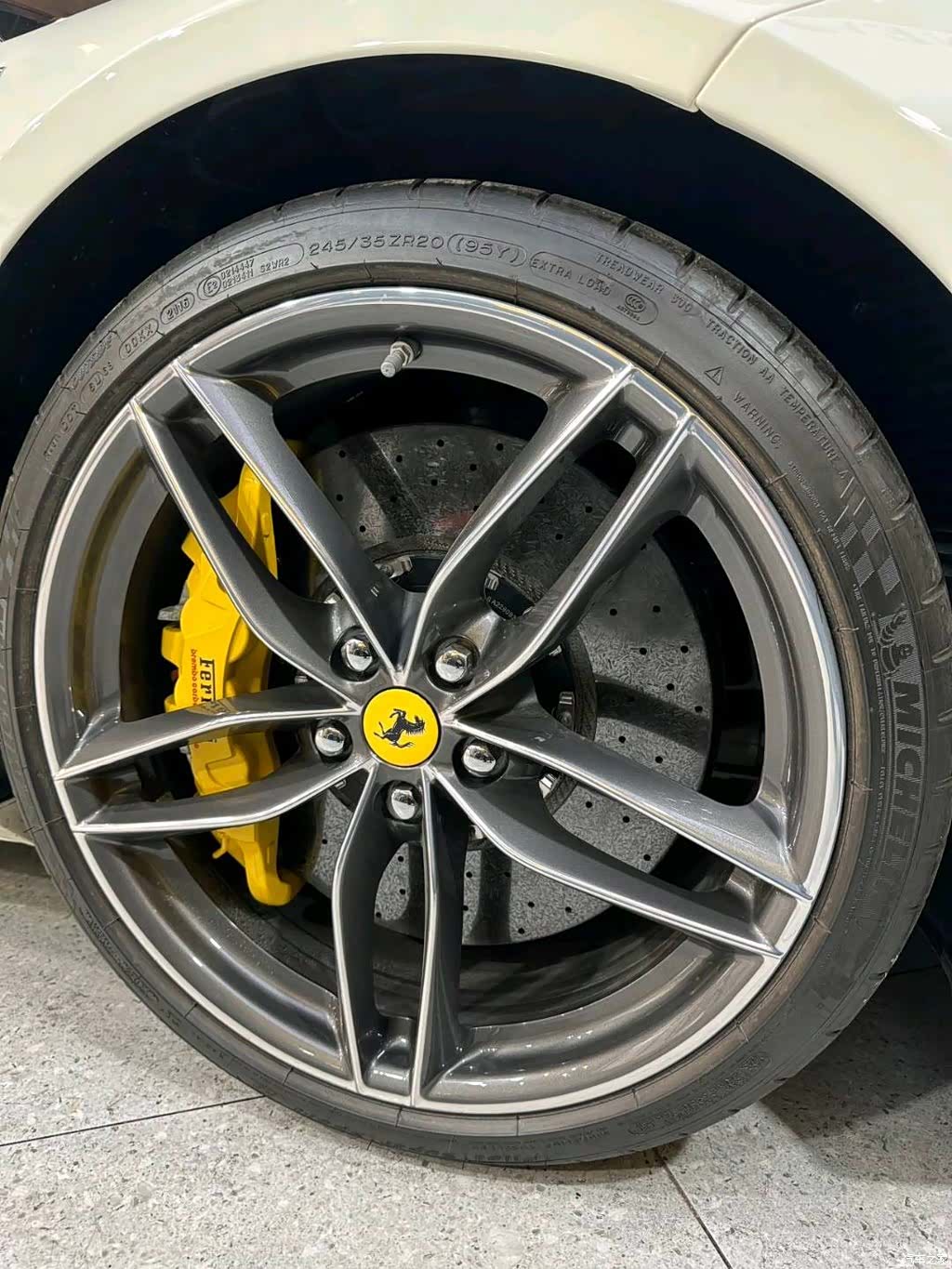 Ferrari 488, 2018 7