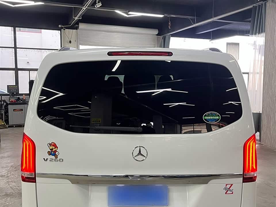 Mercedes-Benz V-class