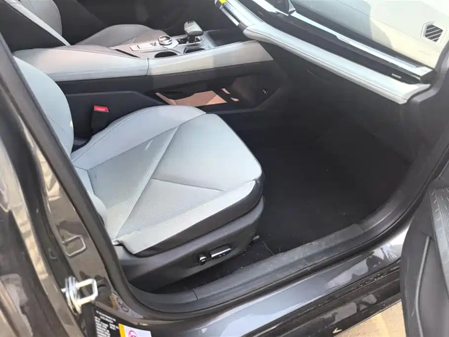 Changan UNI-V Smart iDD