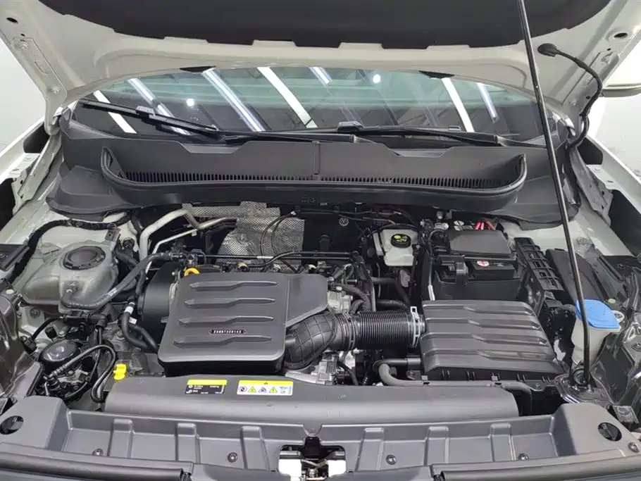 Volkswagen Exploring the shadow