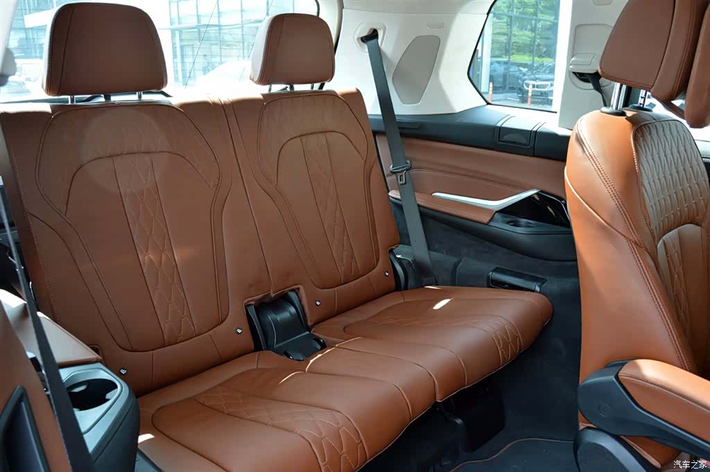 BMW X7, 2024 13