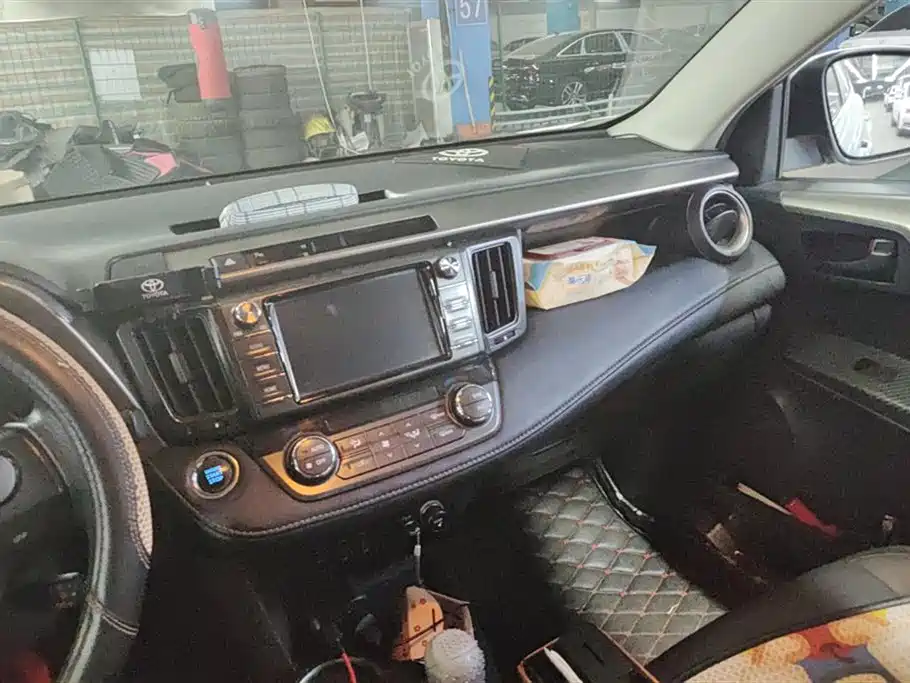 Toyota RAV4 Rongfang