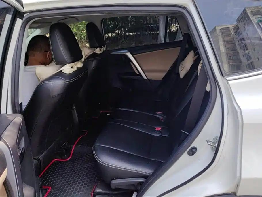 Toyota RAV4 Rongfang