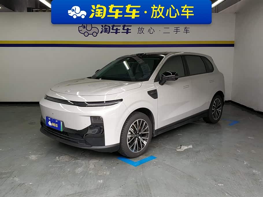 Leapmotor B10