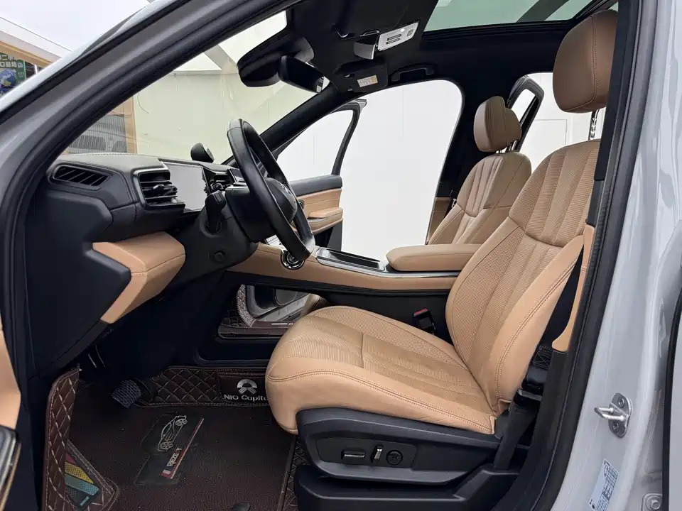 NIO ES8