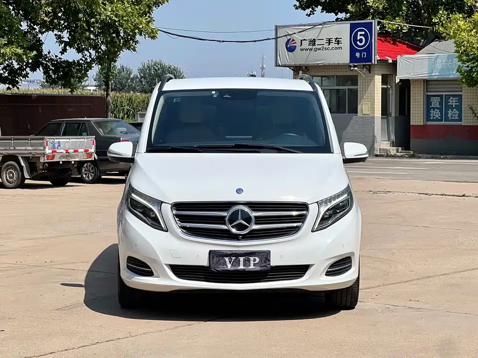 Mercedes-Benz V-class