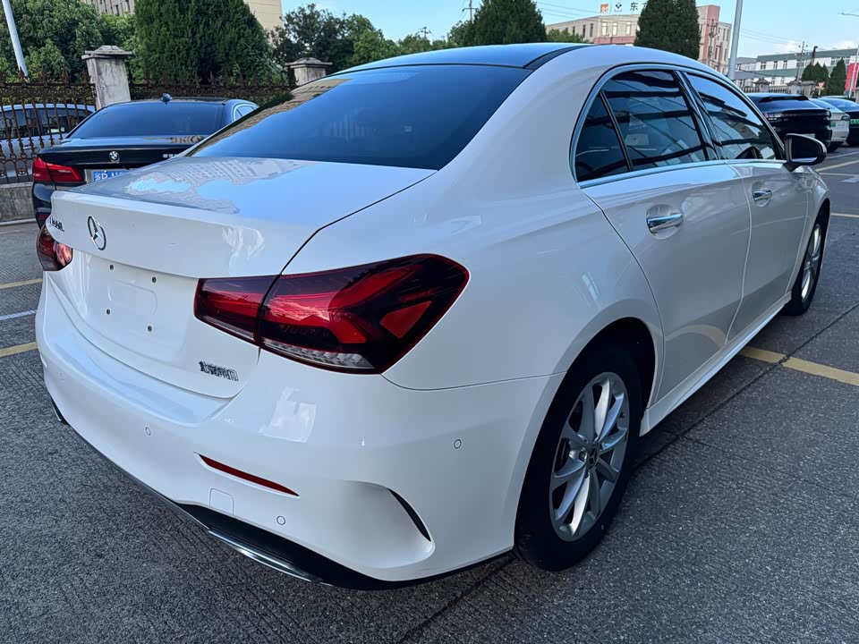 Mercedes-Benz Class A Mercedes-Benz Class A