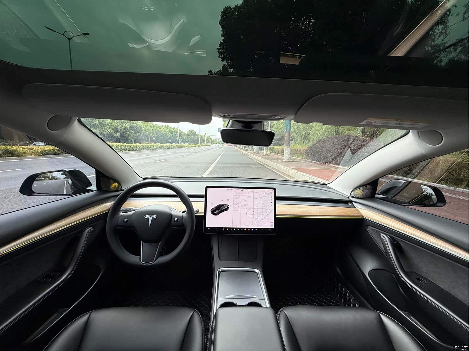 Tesla Model 3, 2023 16