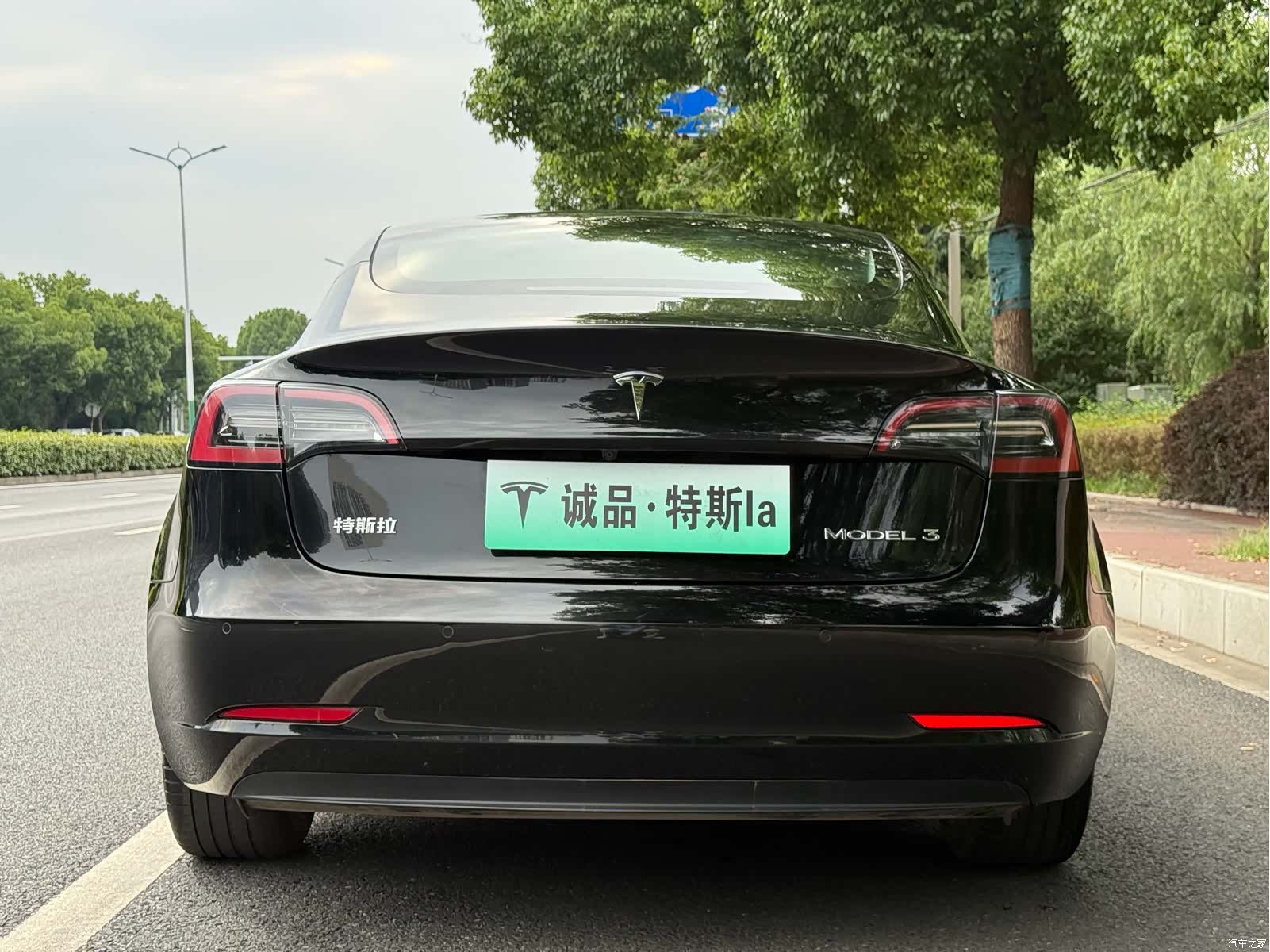 Tesla Model 3, 2023 4