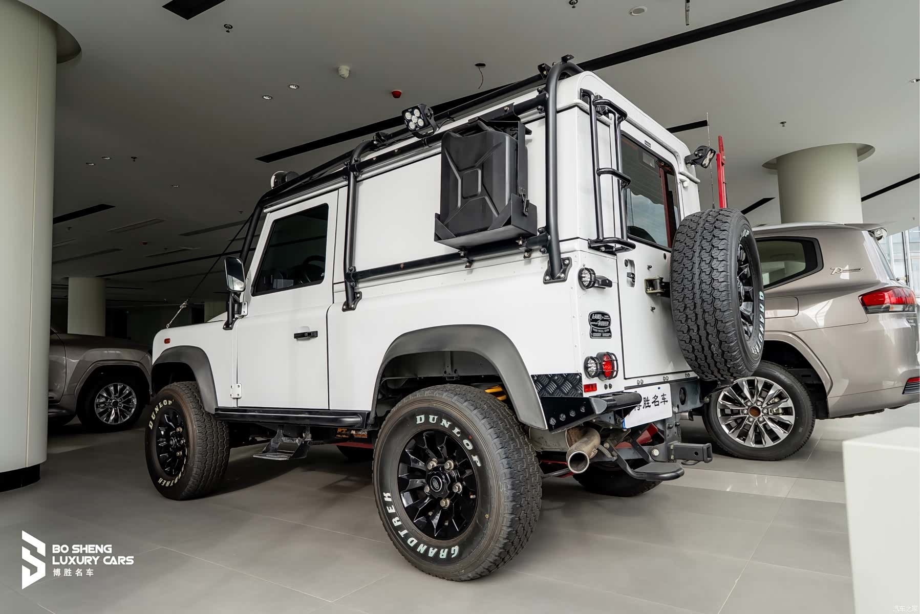 Land Rover Defender, 2015 33