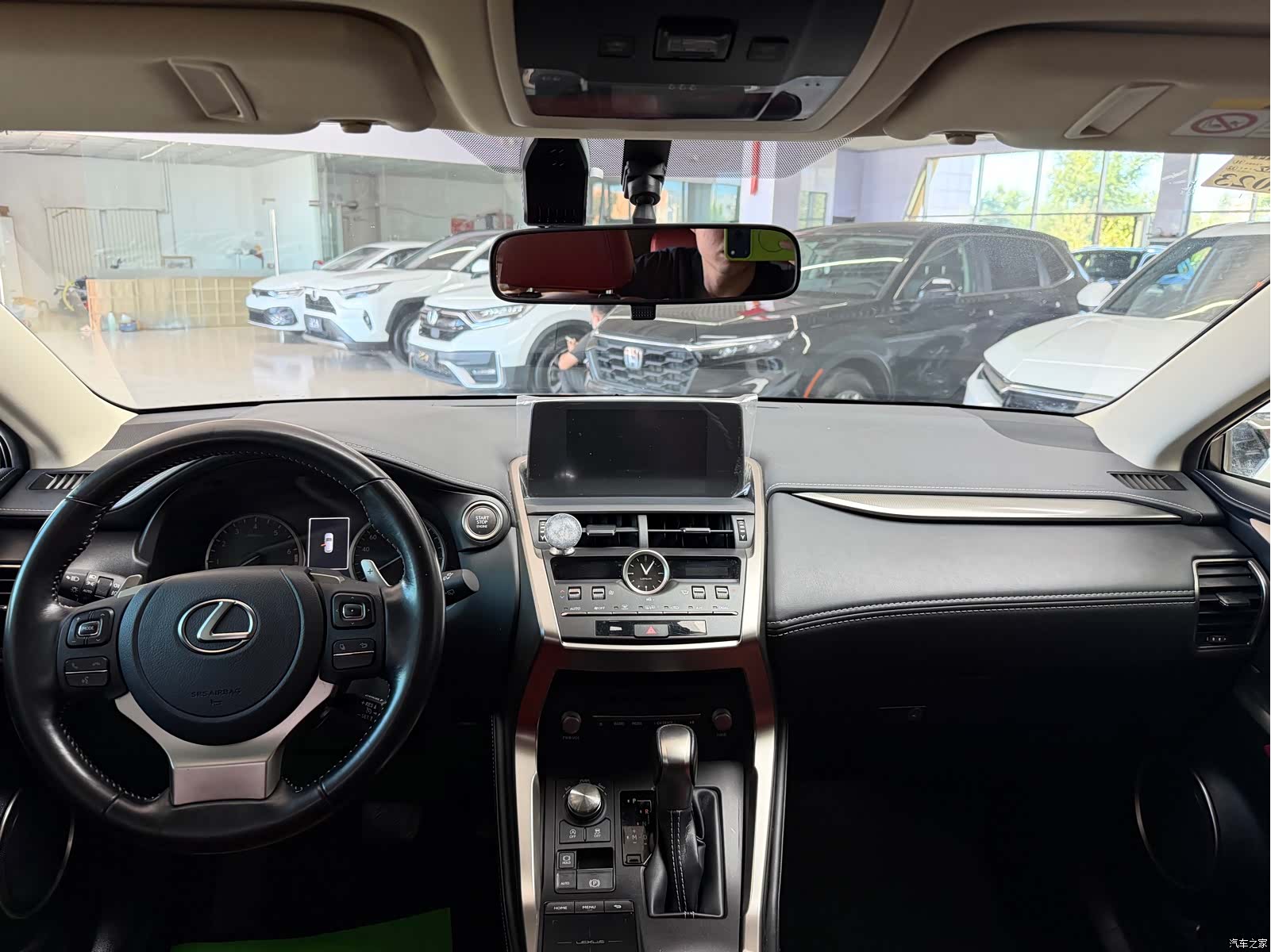 Lexus NX, 2021 14