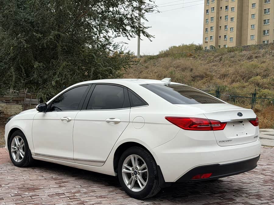 Ford Focus 2021, фото 9