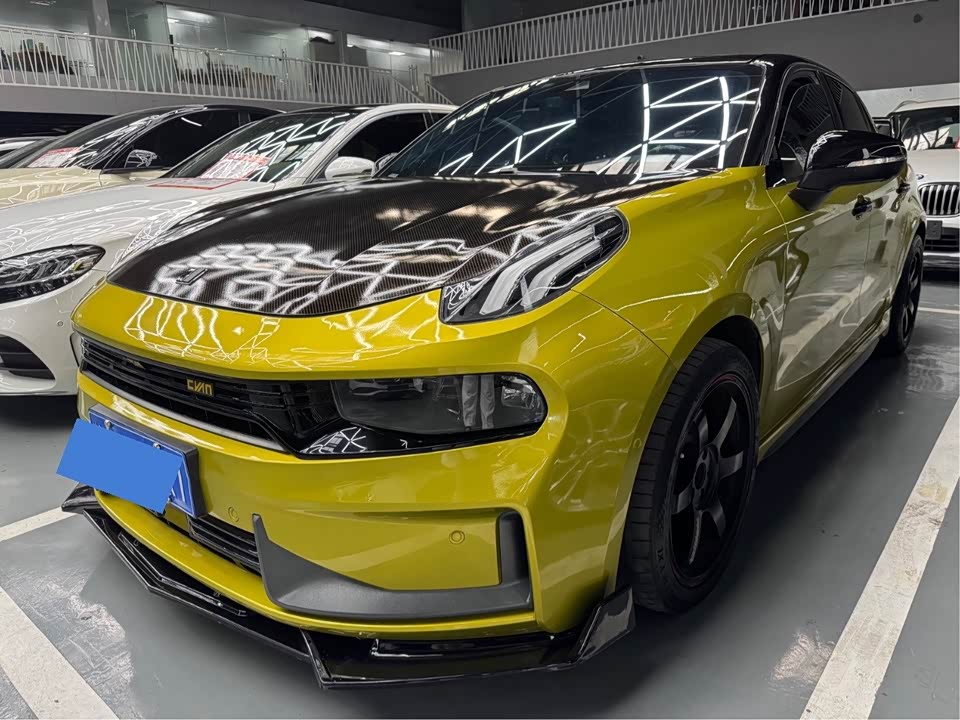 Lynk & Co 03 Lynk & Co 03