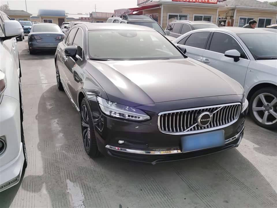 Volvo S90