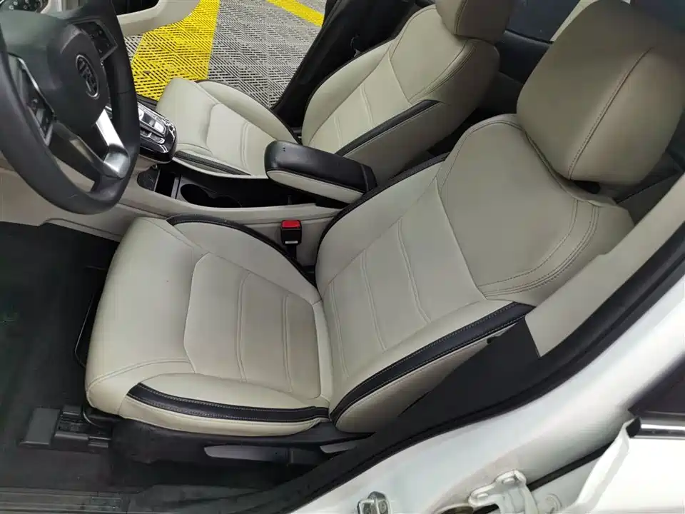 BYD Yuan Pro BYD Yuan Pro