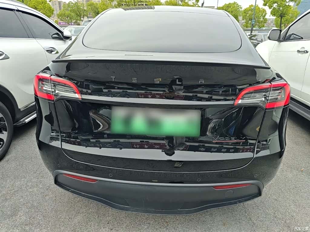 Tesla Model Y, 2023 6