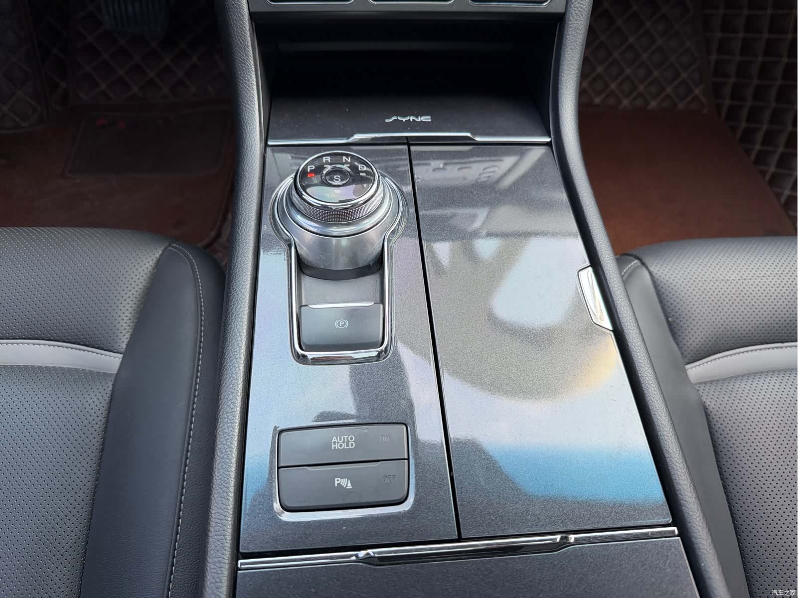 Ford Taurus, 2016 18