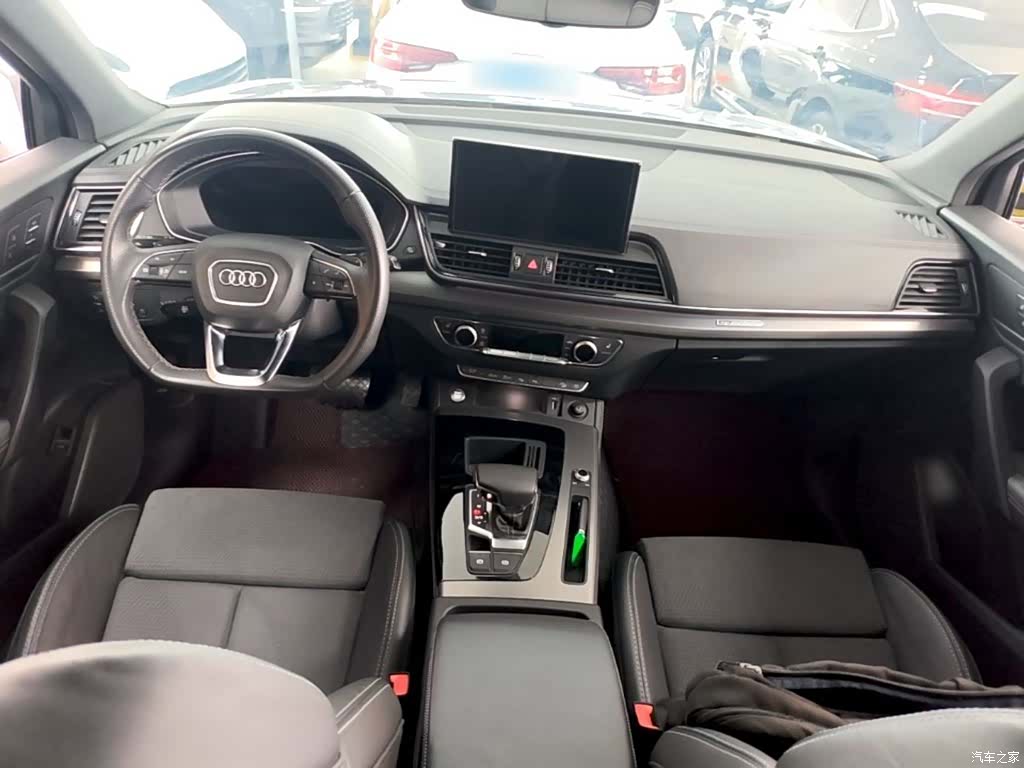 Audi Q5L, 2022 10