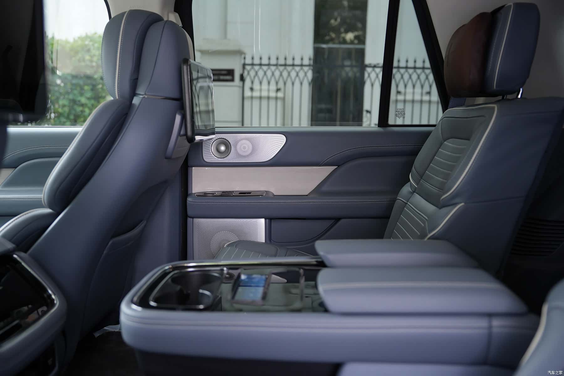 Lincoln Navigator, 2022 24