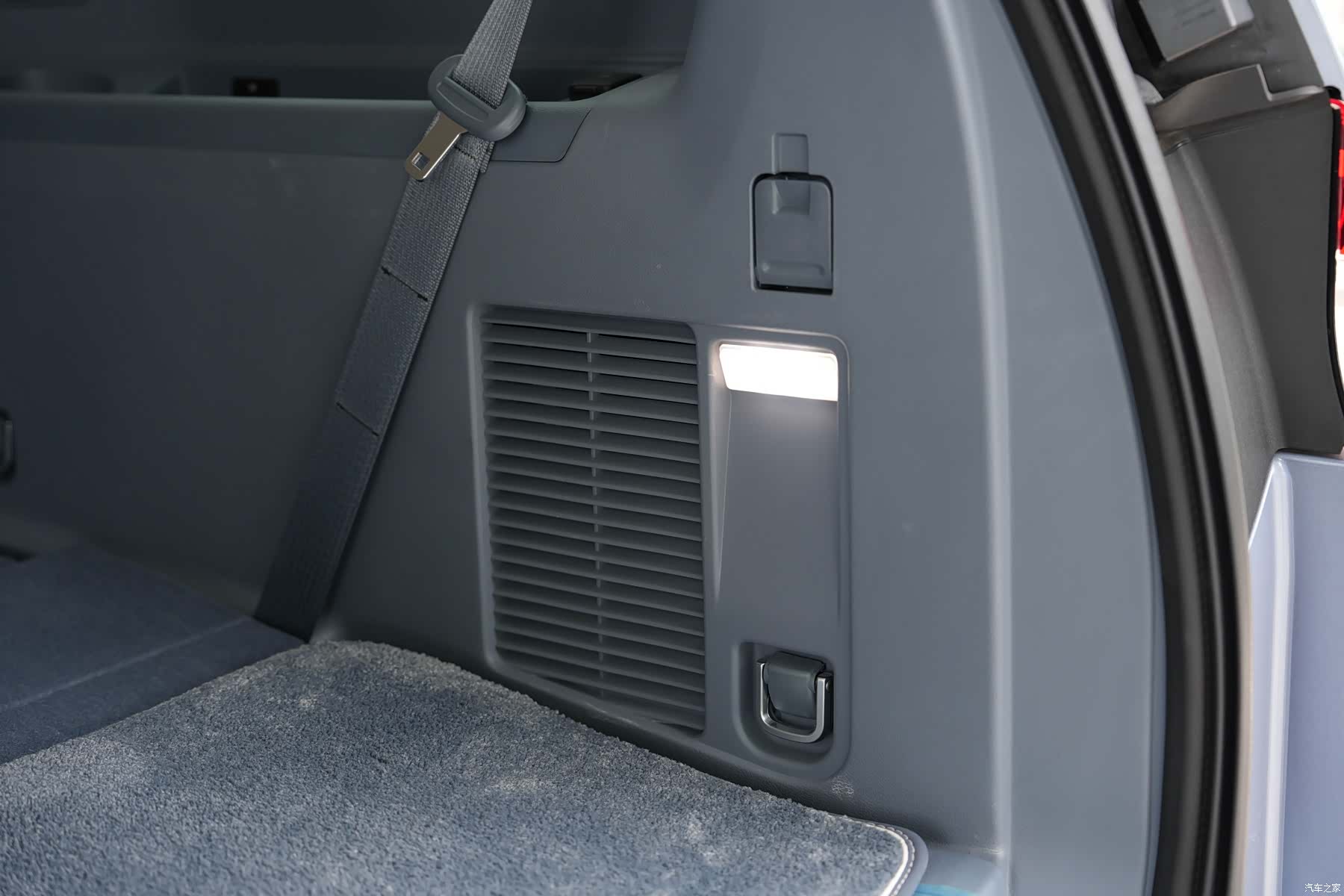 Lincoln Navigator, 2022 28