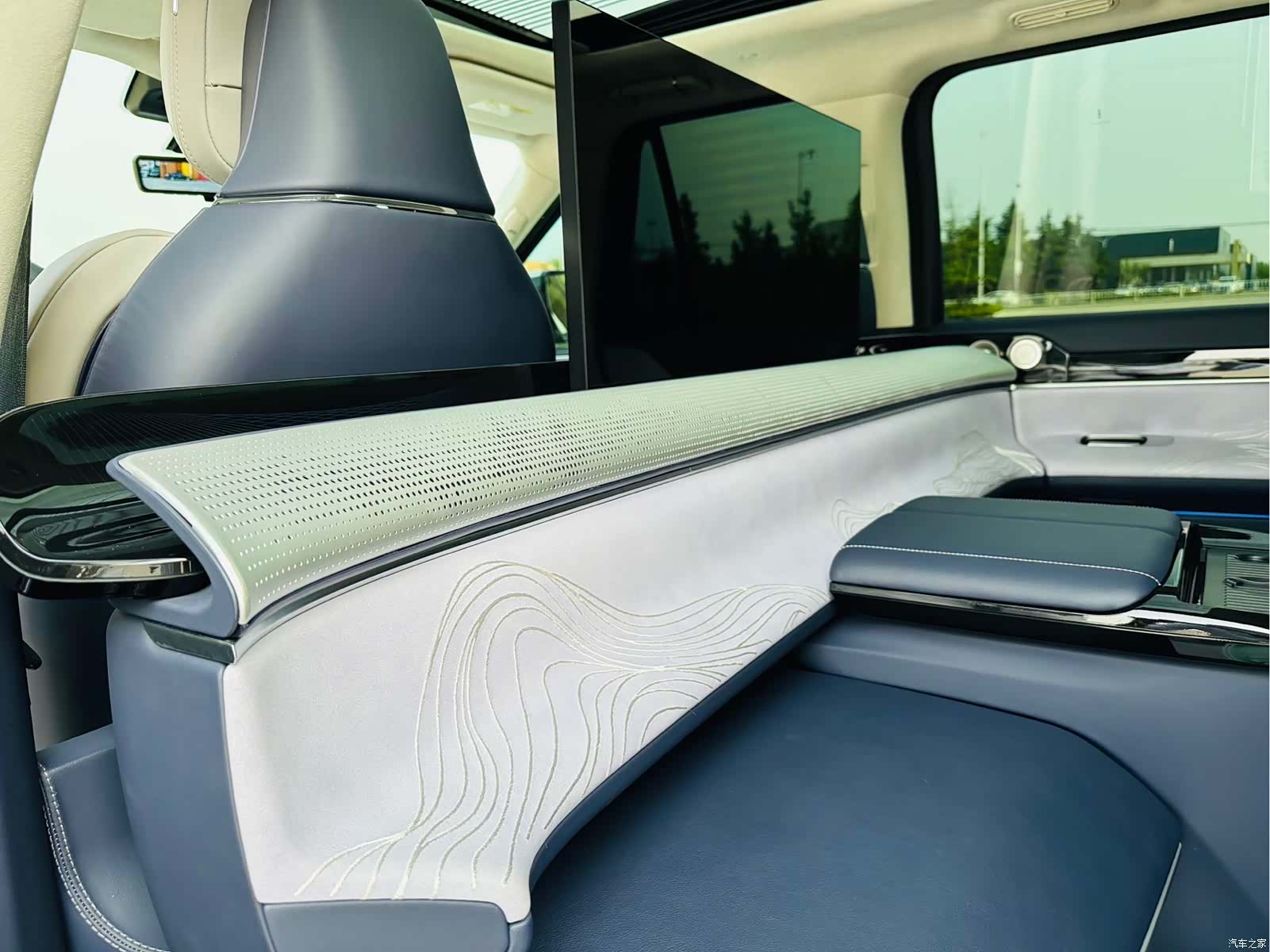 Lincoln Navigator, 2023 12