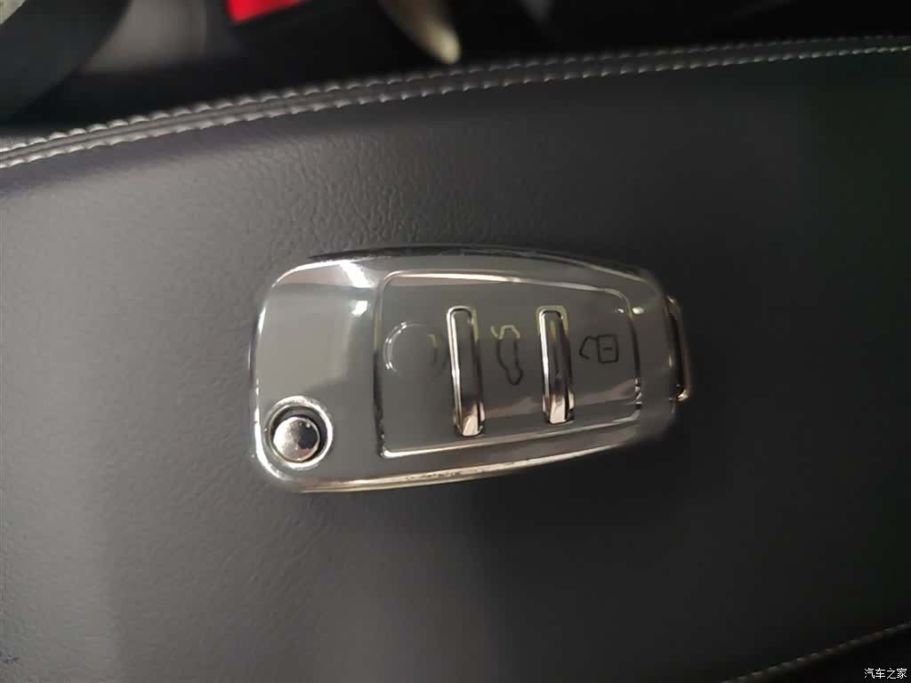 Audi Q3, 2021 9