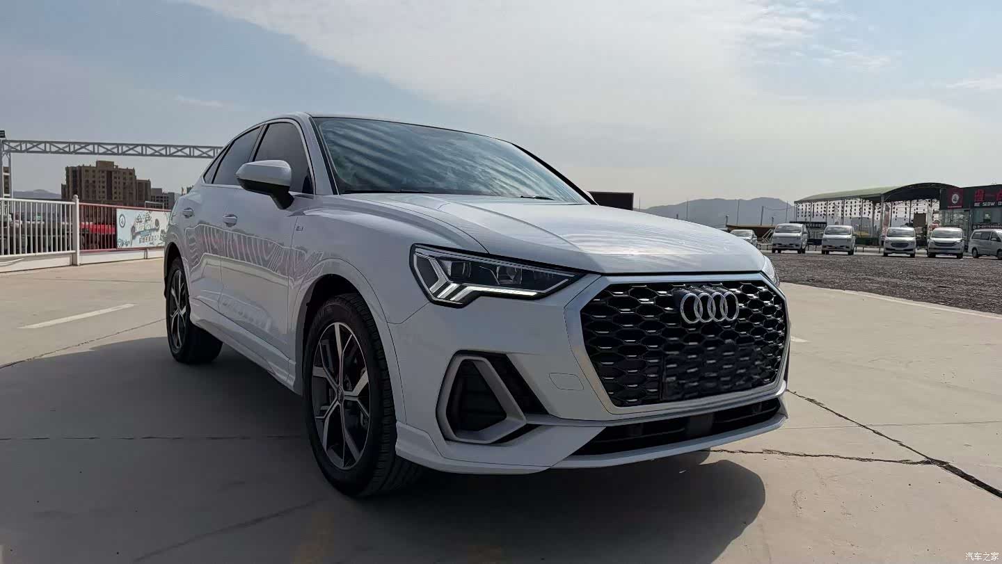 Audi Q3, 2021 3