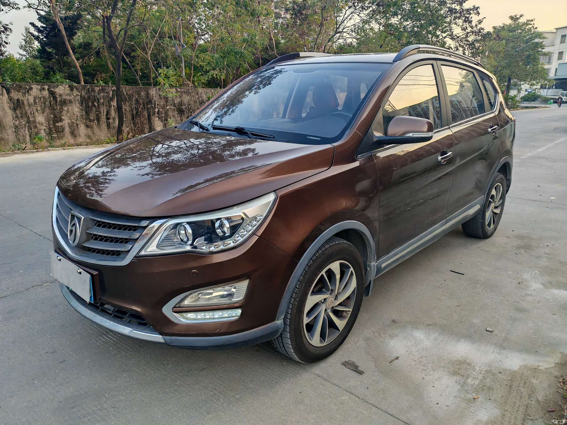 Wuling 560, 2016 1