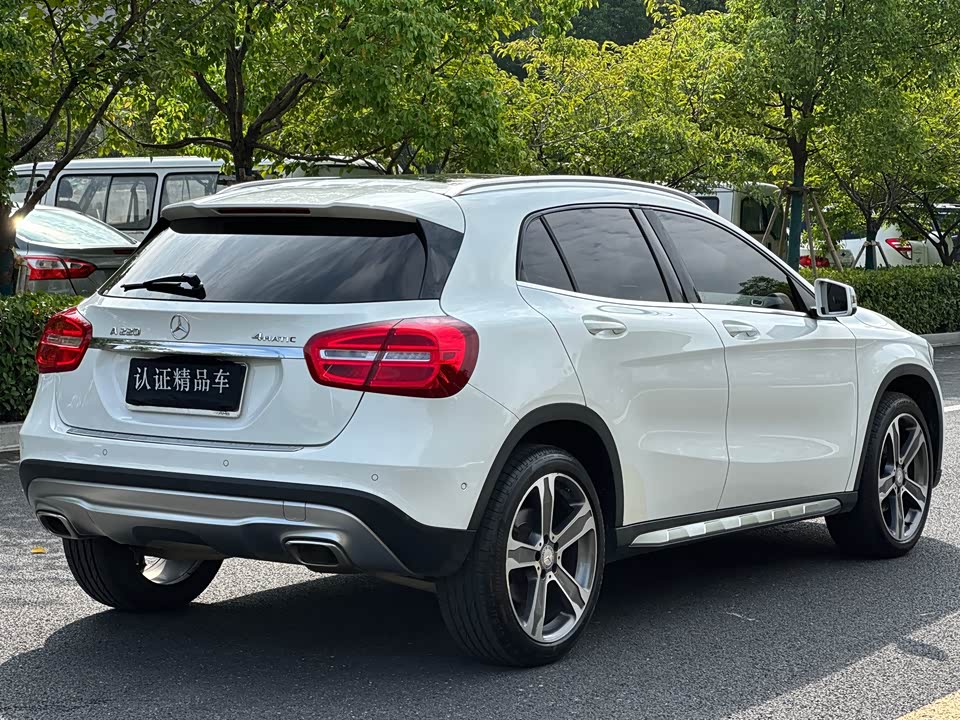 Mercedes-Benz GLA