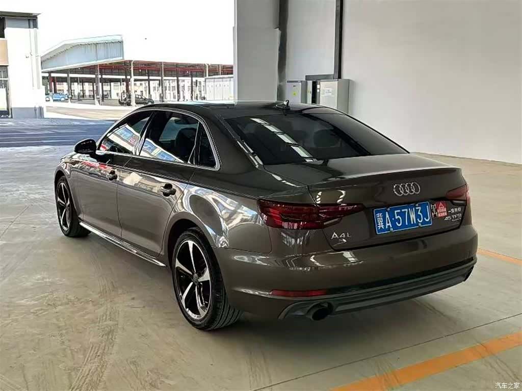 Audi A4L, 2018 4