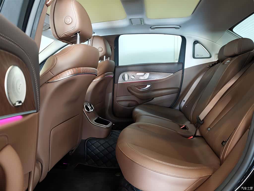 Mercedes-Benz E-Class, 2023 9