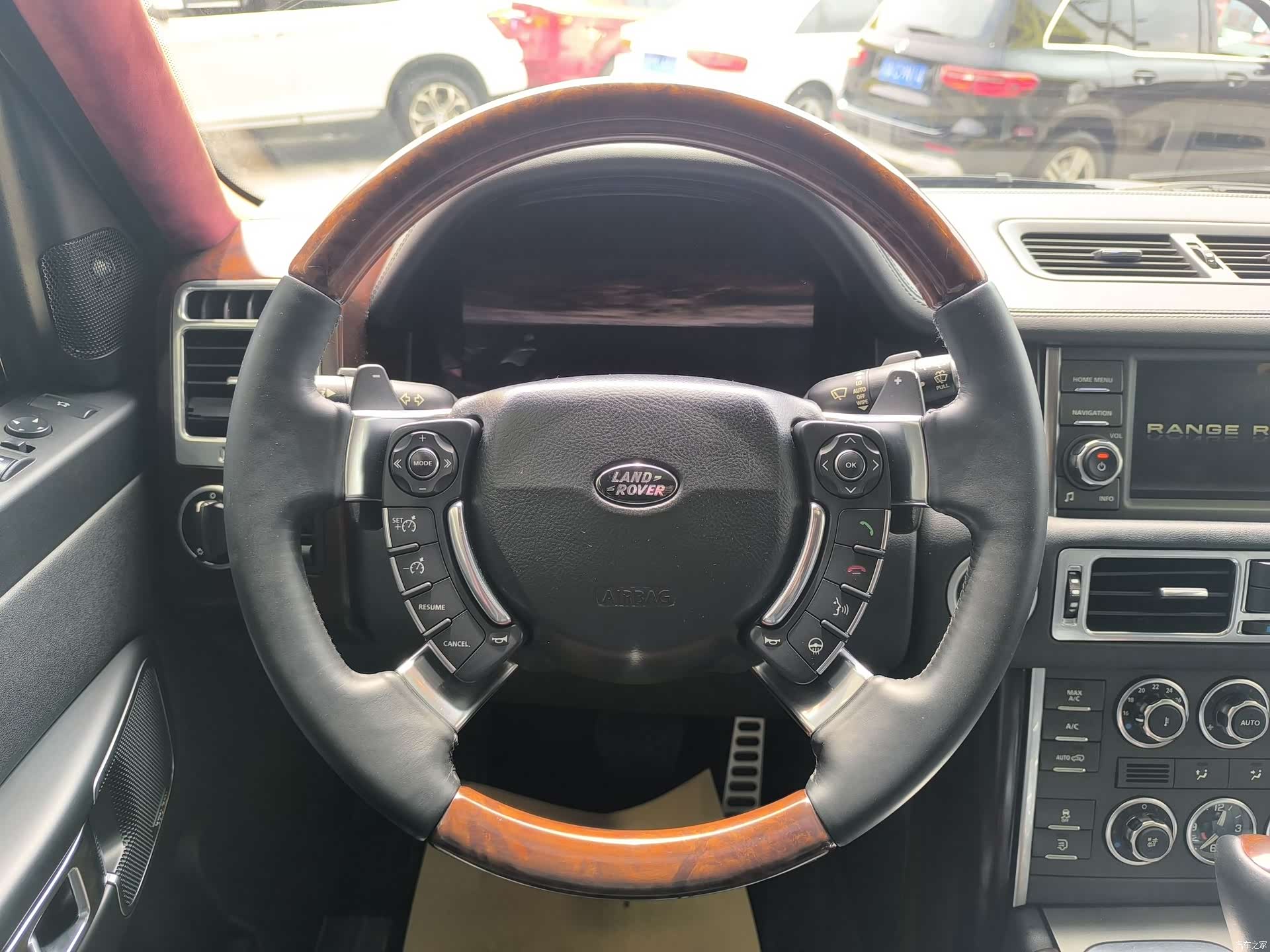 Land Rover Range Rover, 2012 15