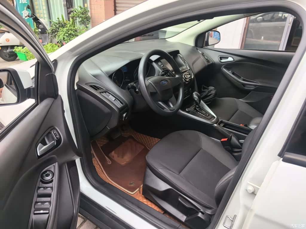 Ford Focus, 2017 16