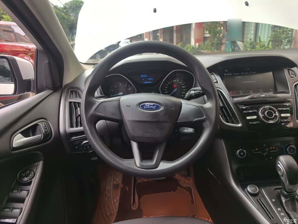 Ford Focus, 2017 11