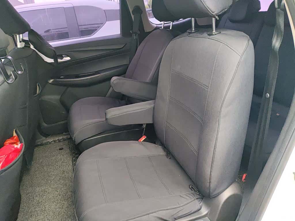 Wuling 730, 2022 15