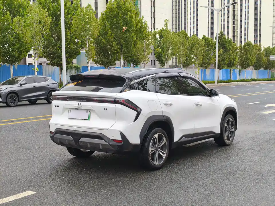 Geely Galaxy Galaxy L7