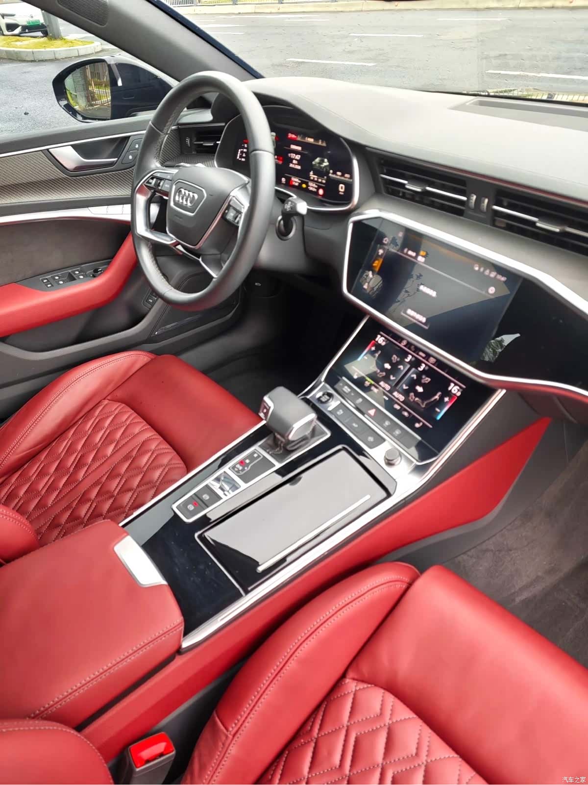 Audi A7L, 2023 все фото