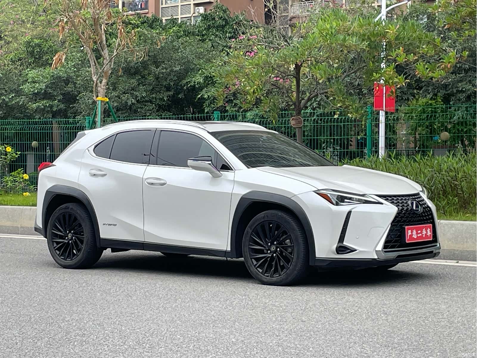 Lexus UX, 2019 7