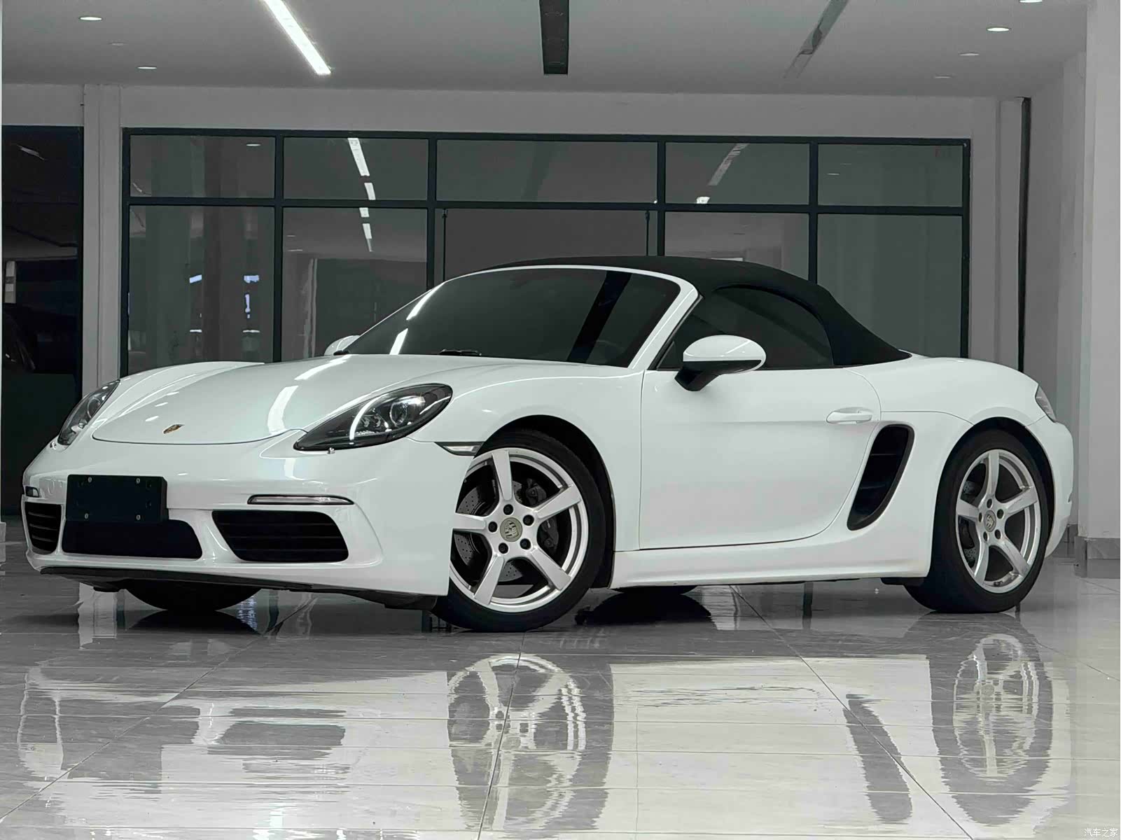 Porsche Boxster, 2017 1