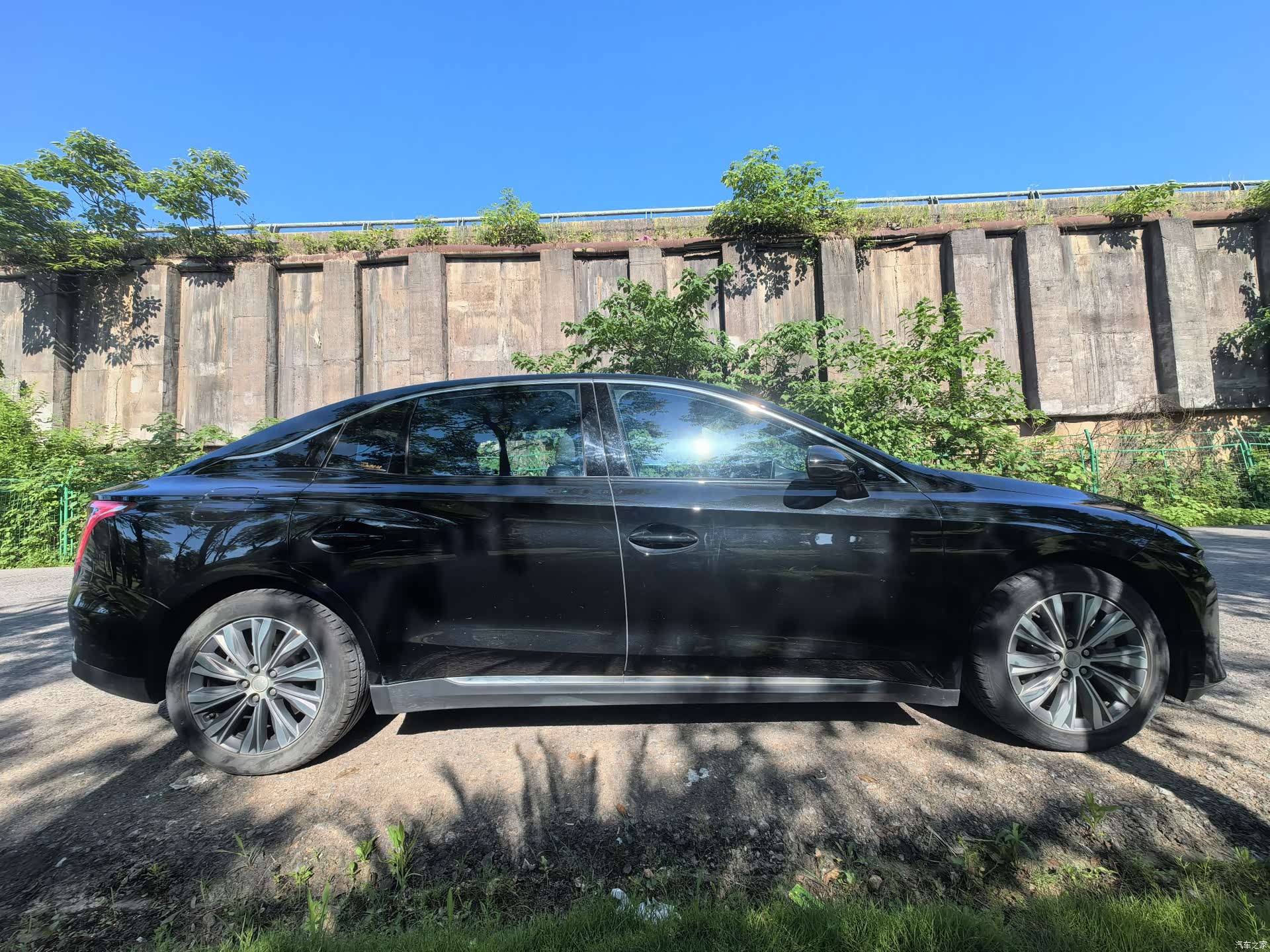 Hongqi QM5, 2023 все фото