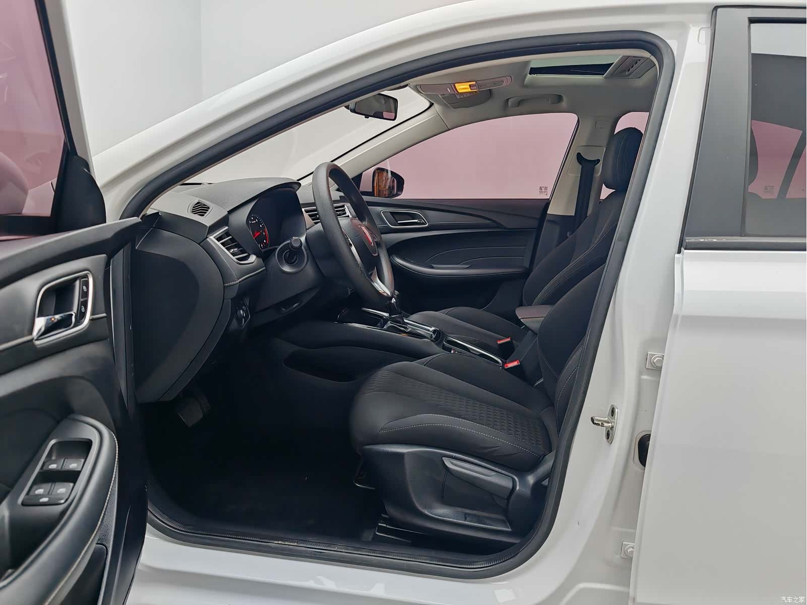 Roewe i5, 2020 14