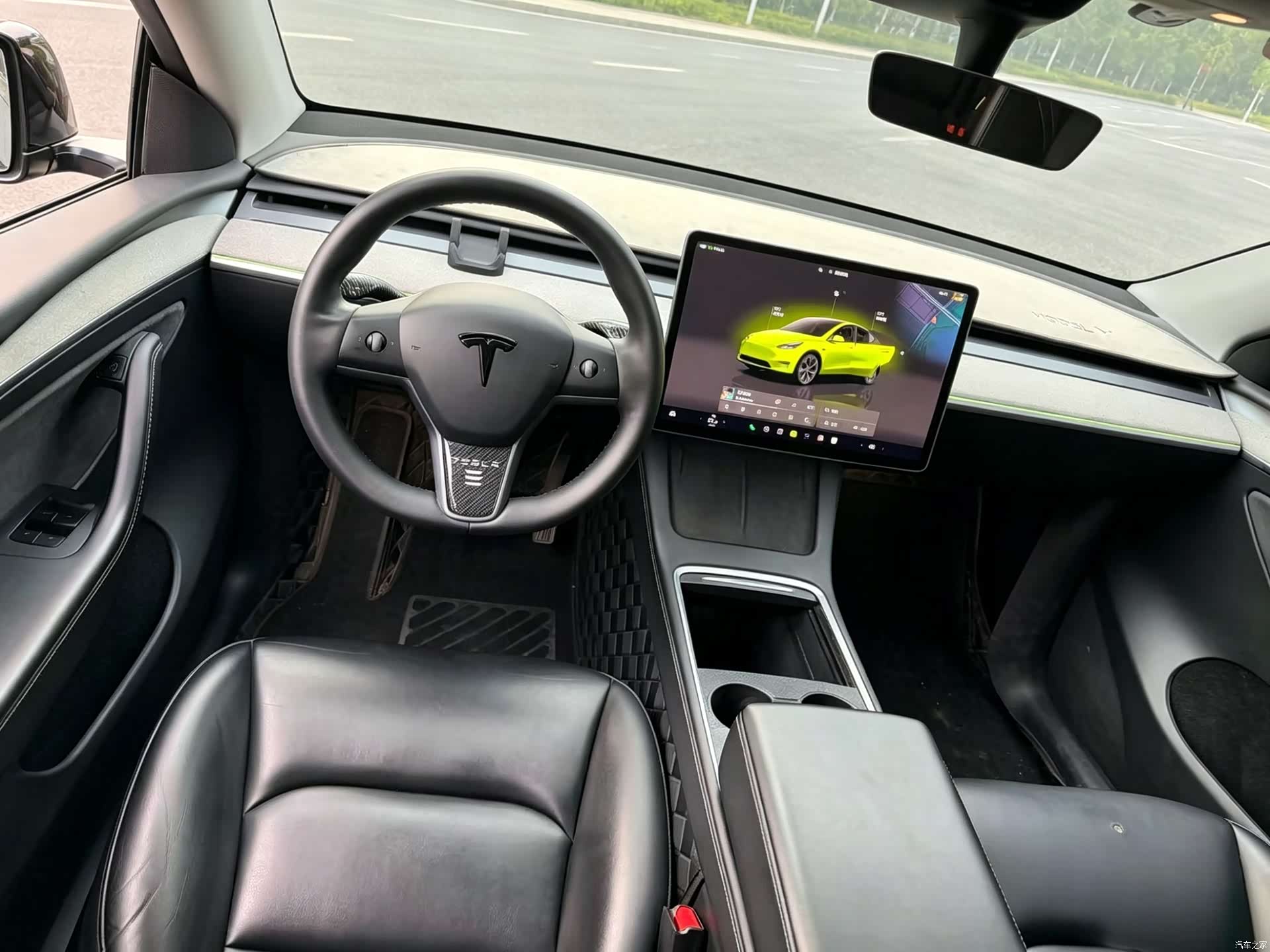 Tesla Model Y, 2023 все фото